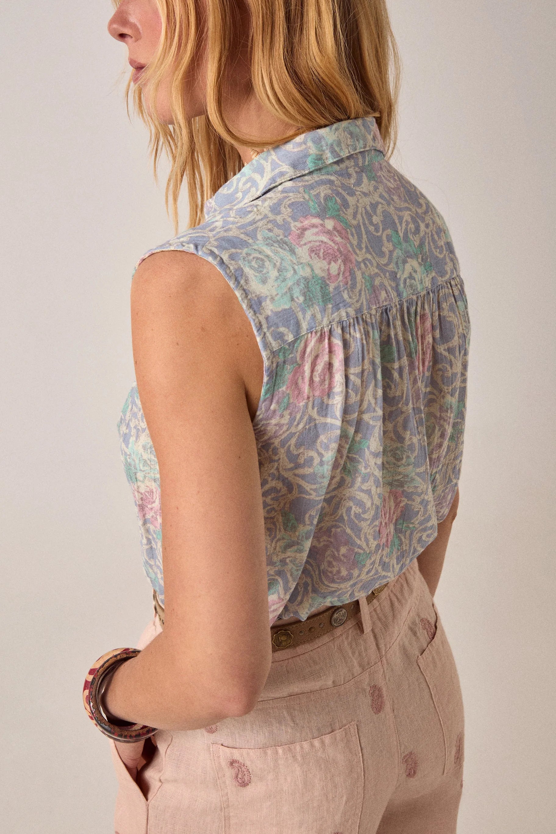 Maison Hotel Mina Shirt in Misty Garden