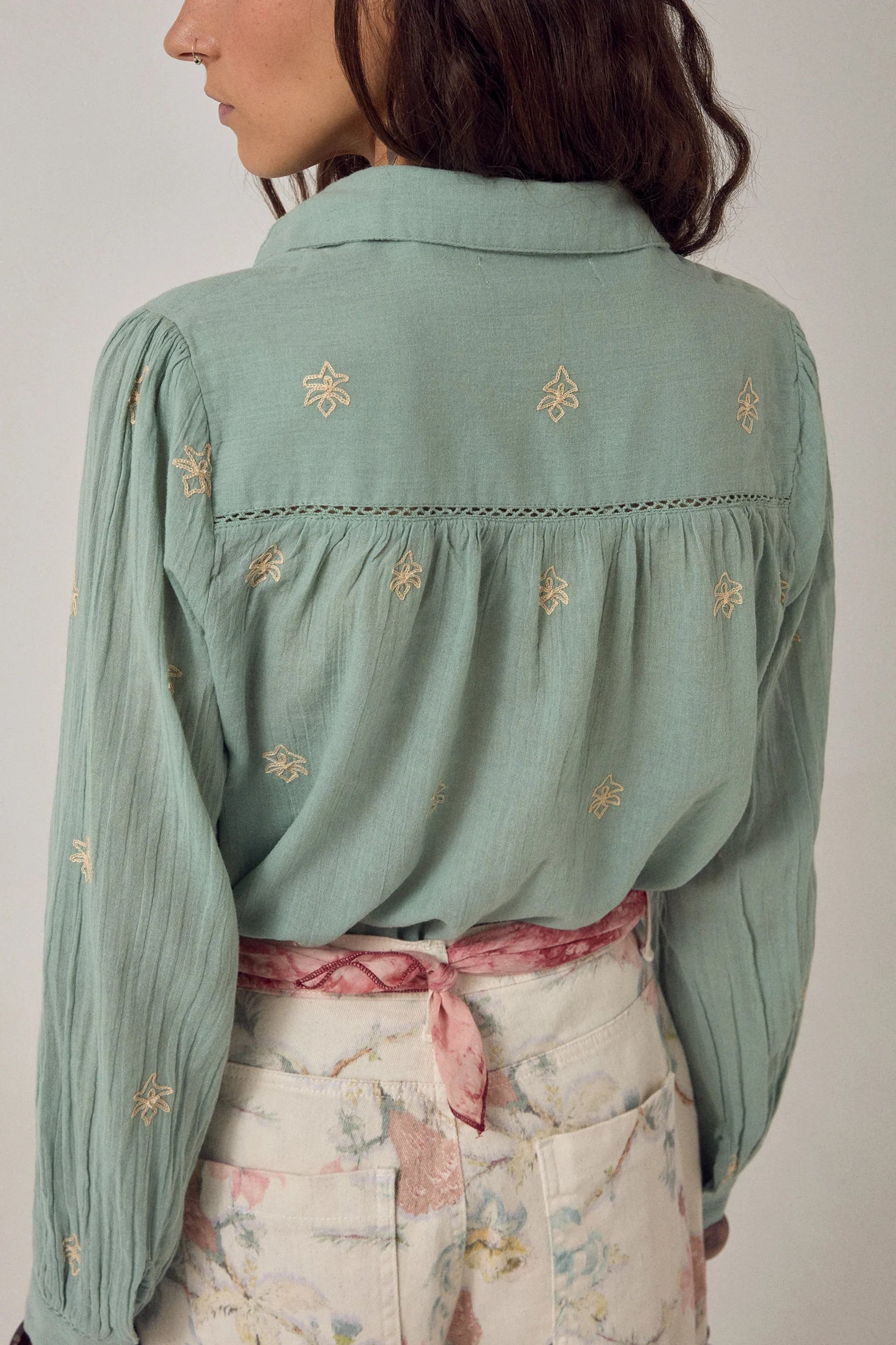Maison Hotel Rani Embroidered shirt in Mint